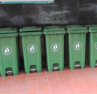 轮式塑料垃圾箱