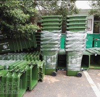 户外分类塑料垃圾箱